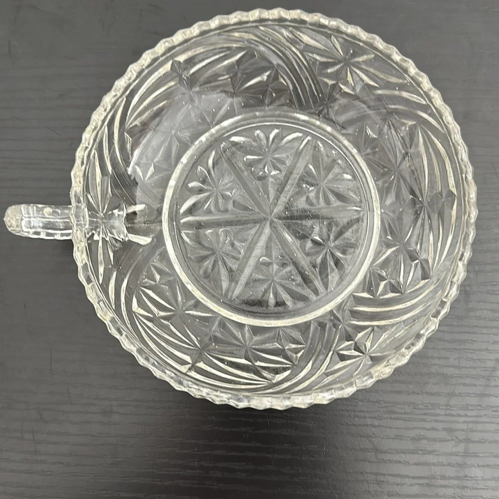 Champagne Color Anchor Hocking Thousand Line Stars & Bars VTG Nappy Bowl